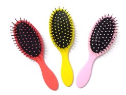 Hoće li plastični češljevi uzrokovati lomljenje kose?